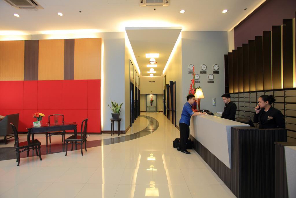 The Malayan Plaza Hotel Pasig City Exterior foto