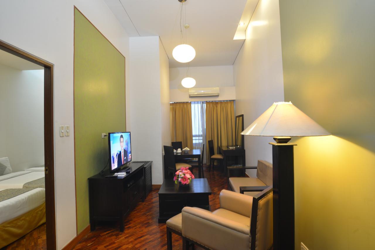 The Malayan Plaza Hotel Pasig City Exterior foto